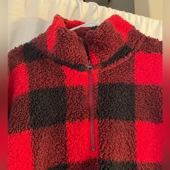 Old Navy Pullover Sherpa - Picture 2 of 3